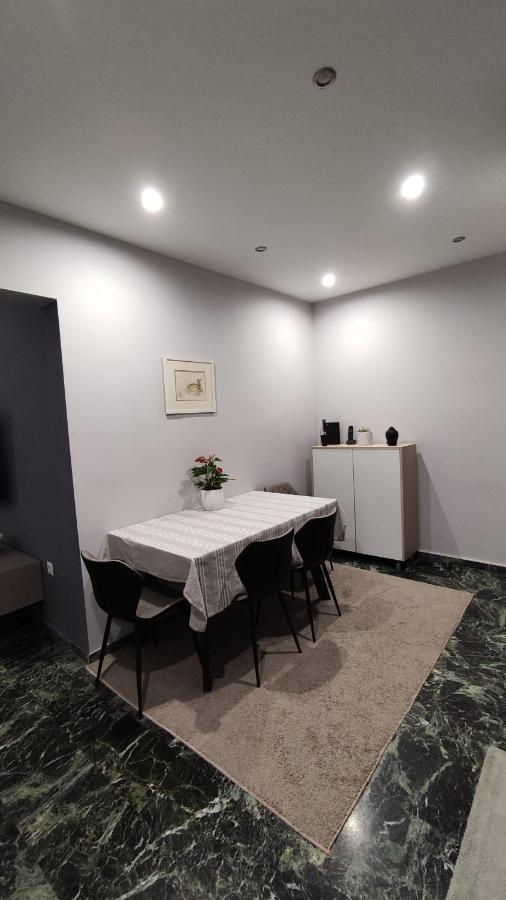 Two Bedroom Apartment In Aten Exteriör bild